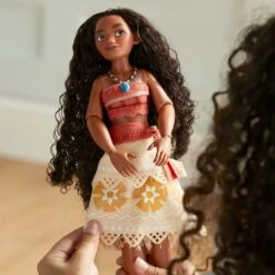 Disney Moana Classic Doll – 10 1/2'' -Disney 6001040901702 1