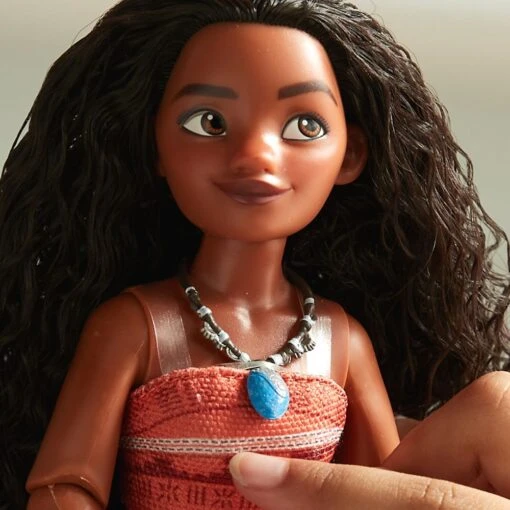 Disney Moana Classic Doll – 10 1/2'' - Image 8