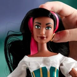 Disney Esmeralda Classic Doll – The Hunchback Of Notre Dame – 11 1/2'' -Disney 6001040901881 6