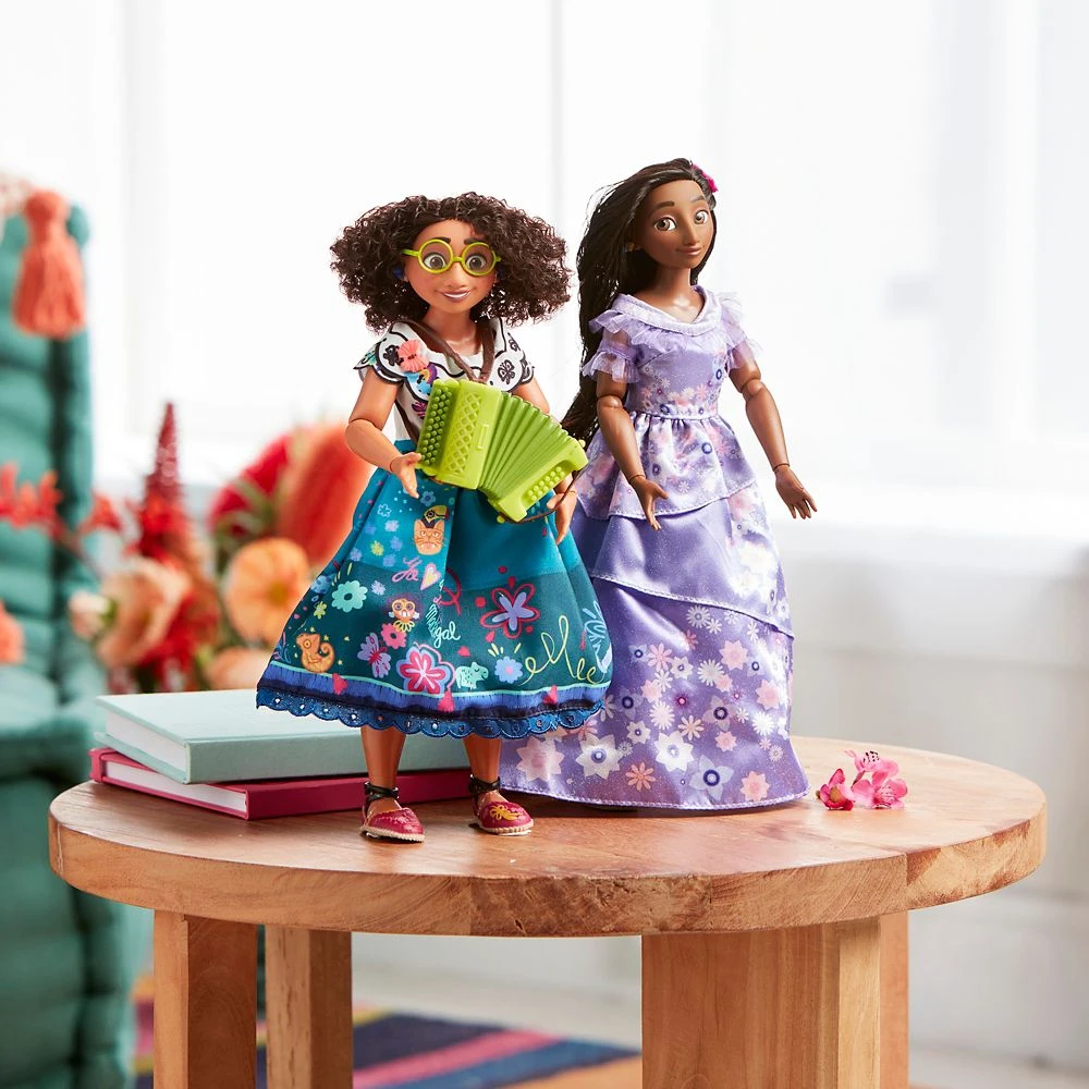 Disney Mirabel Singing Doll – Encanto 4 Disney Mirabel Singing Doll – Encanto - Image 2