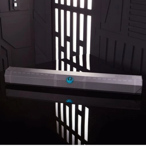 Disney Skywalker Legacy LIGHTSABER Collectible Set – Star Wars - Image 10